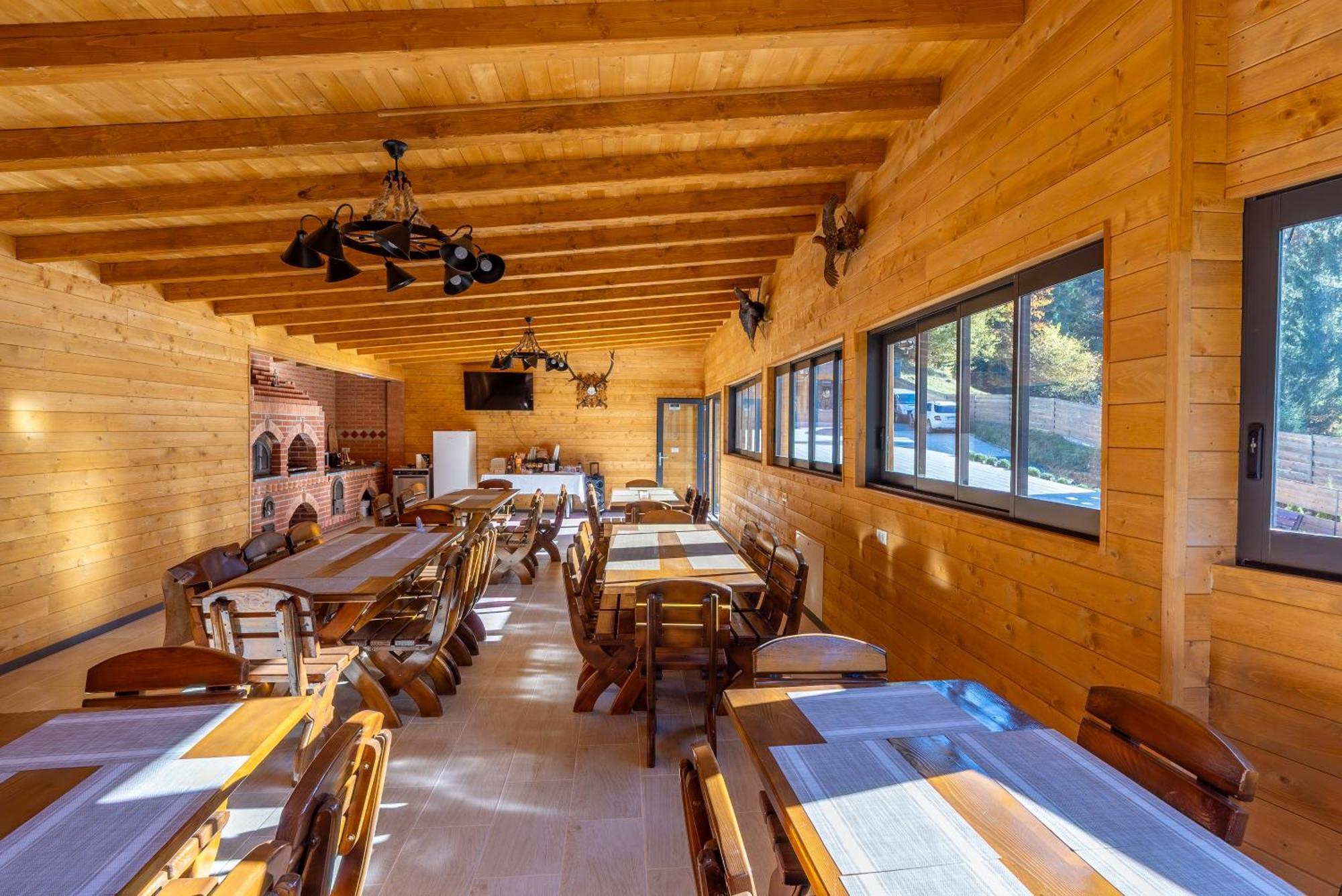 Bed and Breakfast Casa Izvorul Negru Мойсей Экстерьер фото